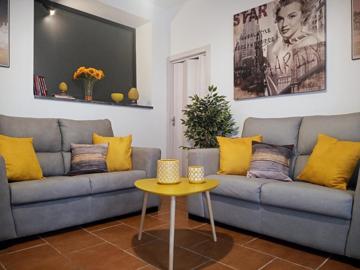Zisa Home Ai Cantieri Culturali-Facile Posteggio In Strada No Ticket ปาแลร์โม ภายนอก รูปภาพ